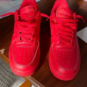 Men’s Nike Air Force 1s size 8 only worn twice, almost perfect condition.